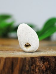 Hagstone, Raw