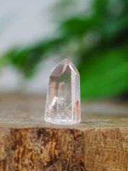 Amphibiolkvarts, Spets