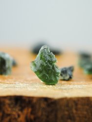 Moldavite, Raw EQ