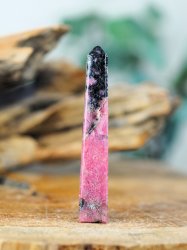 Rodonit, Spets Obelisk