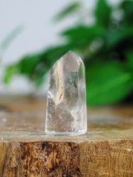 Amphibiolkvarts, Spets