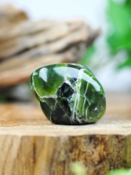 Jade, Nefrit Fri Form