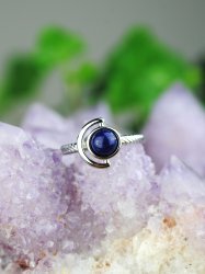 Lapis Lazuli, Ring