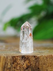 Amphibiolkvarts, Spets