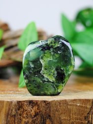 Jade, Nefrit Fri Form