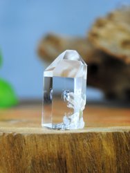 Manifestation quartz, Rock crystal Point