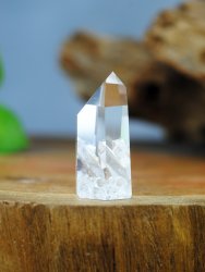 Manifestation quartz, Rock crystal Point