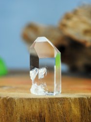 Manifestation quartz, Rock crystal Point