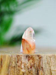 Amphibiolkvarts, Spets