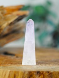 Ametist, Spets Obelisk