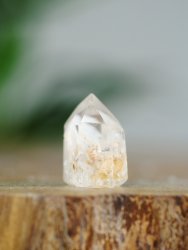 Amphibiolkvarts, Spets