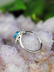 Apatite, Blue Ring