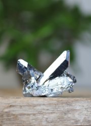 Aura Titan quartz, Cluster