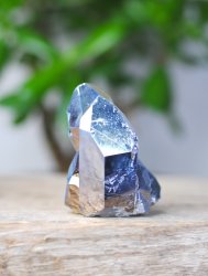 Aura Titan quartz, Cluster