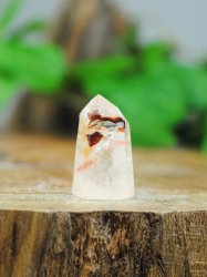 Amphibiolkvarts, Spets