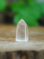 Amphibiolkvarts, Spets