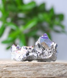 Aura Titan quartz, Cluster