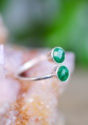 Smaragd, Ring i Sterling Silver två stenar