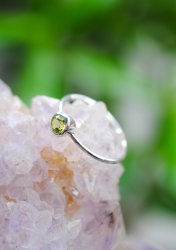 Peridote, Ring in Sterling Silver