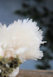Scolecite, Needle cluster EQ XL