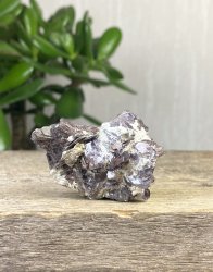 Axinite, on Matrix