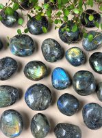 Labradorite, Bumling