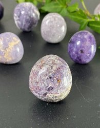 Lepidolit, Lila Cuddle stones