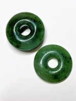 Jade, Grön Pi-sten