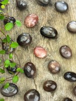 Månsten, Svart Rundad