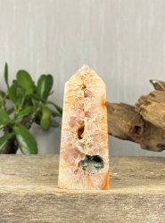 Agate, Red lace Point with Glimmer