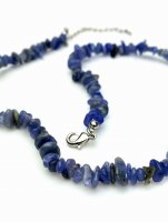 Tanzanit, Halsband Chips Kort