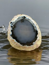 Agat, Enhydro/Vatten