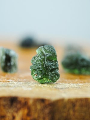 Moldavite, Raw EQ