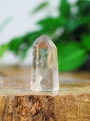 Amphibiolkvarts, Spets