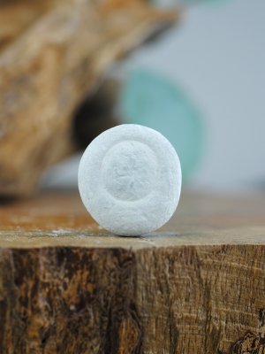 Fairy stone, Raw