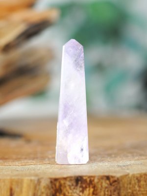 Ametist, Spets Obelisk