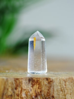 Amphibiolkvarts, Spets