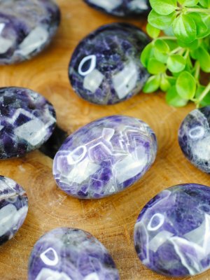 Amethyst, Chevron Palm stone Polished