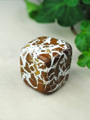 Agate, Brown, Free form