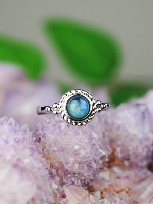 Celestin, Ring
