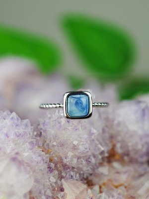 Celestin, Ring