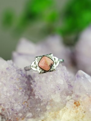 Rodonit, Ring