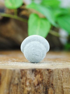 Fairy stone, Raw