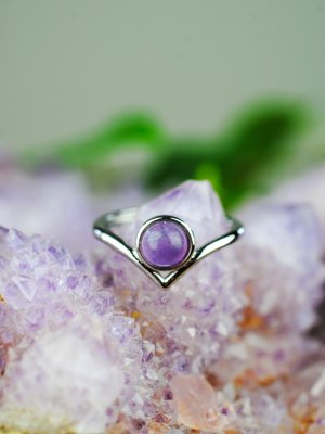 Ametist, Ring