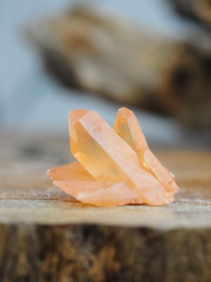 Fire quartz, Cluster