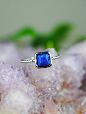 Lapis Lazuli, Ring