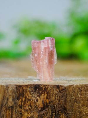 Turmalin, Rosa Rå Bit
