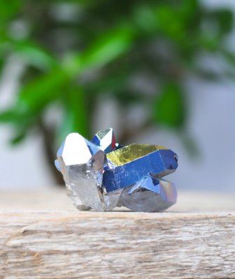 Aura Titan quartz, Cluster