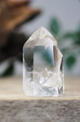 Manifestation quartz, Rock crystal Twin Point