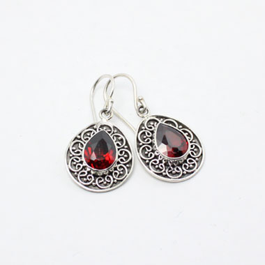 Garnet, Red Earring Sterling Silver